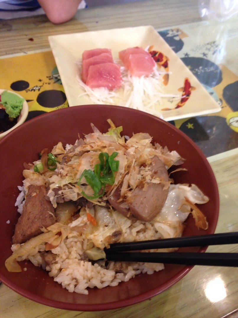 Near the ferry pier, they offer basic tuna dishes (fried rice, sashimi, grilled tuna) as well as a few other vegetable and soup dishes. Prices range from $NT 70-200. English menus available. Order and pay before you sit down.