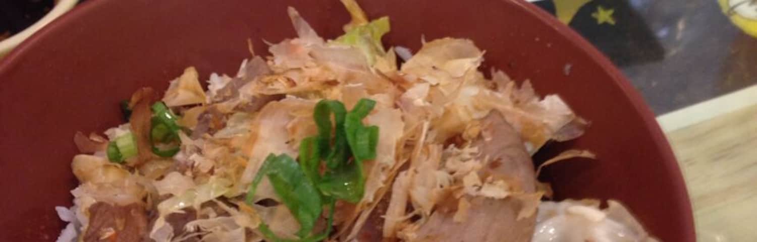 Near the ferry pier, they offer basic tuna dishes (fried rice, sashimi, grilled tuna) as well as a few other vegetable and soup dishes. Prices range from $NT 70-200. English menus available. Order and pay before you sit down.