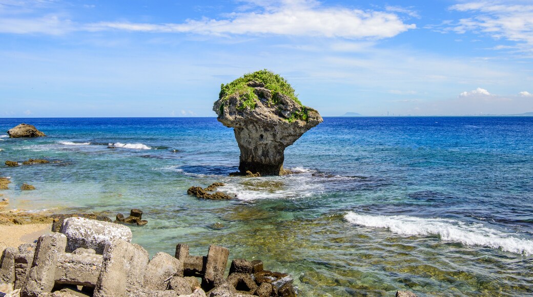Landscape of Little Liuqiu, vase rock in Liuqiu island, Pingtung , Taiwan., Shutterstock ID 674626867, SF SSA Case with Manager Approval: Case 07151371, Job: Prepay credit, Client/Licensee: , Other: