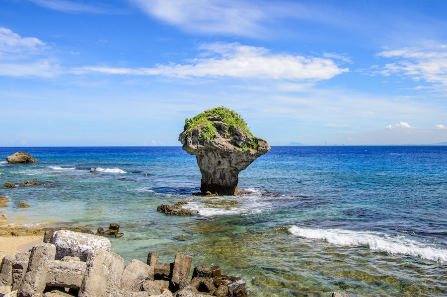 Landscape of Little Liuqiu, vase rock in Liuqiu island, Pingtung , Taiwan., Shutterstock ID 674626867, SF SSA Case with Manager Approval: Case 07151371, Job: Prepay credit, Client/Licensee: , Other: