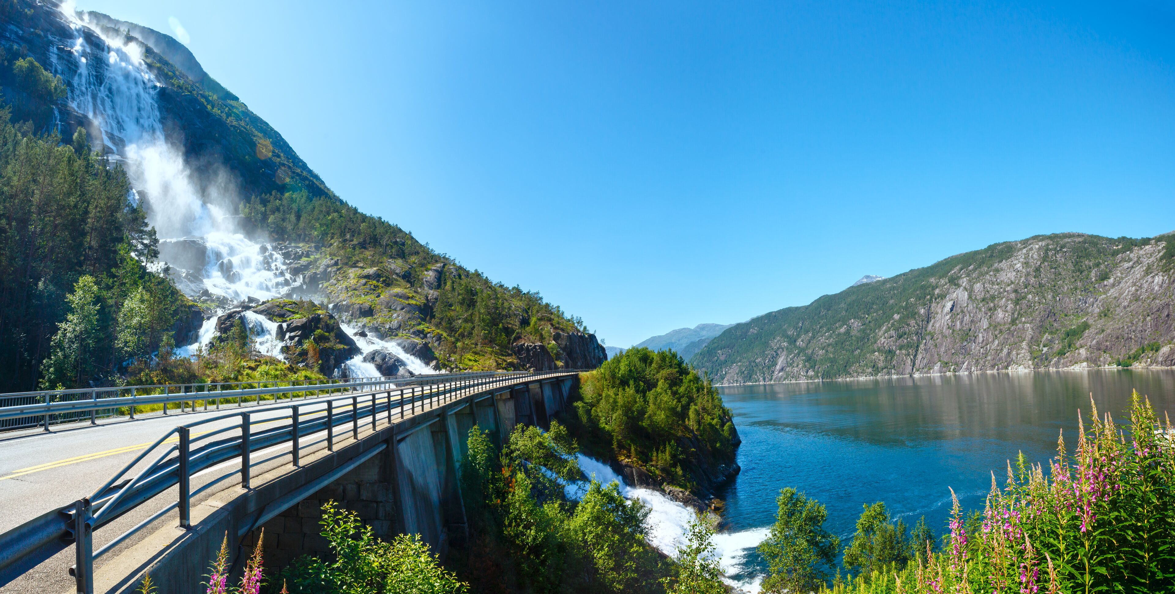 Summer Langfossen waterfall  (Norway).