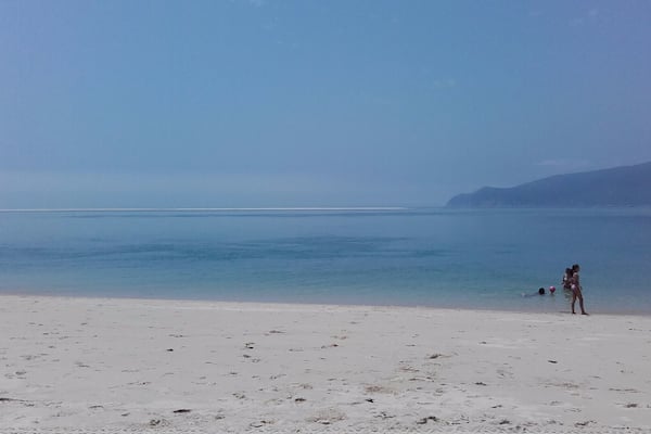 07.06.2016
wonderful place, few people, portuguese sun ant the ocean, what's best ?