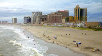 Atlantic City Boardwalk which includes swimming, a coastal town and a beach