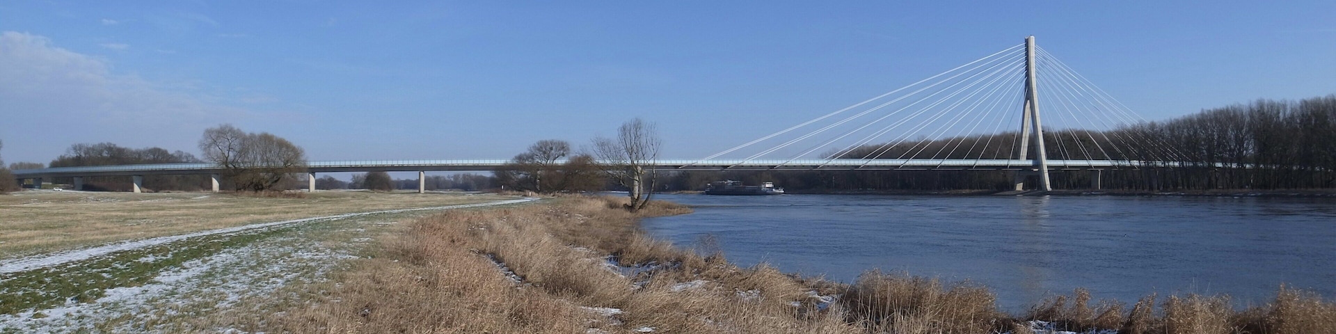 Schönebecker Elbauenbrücke