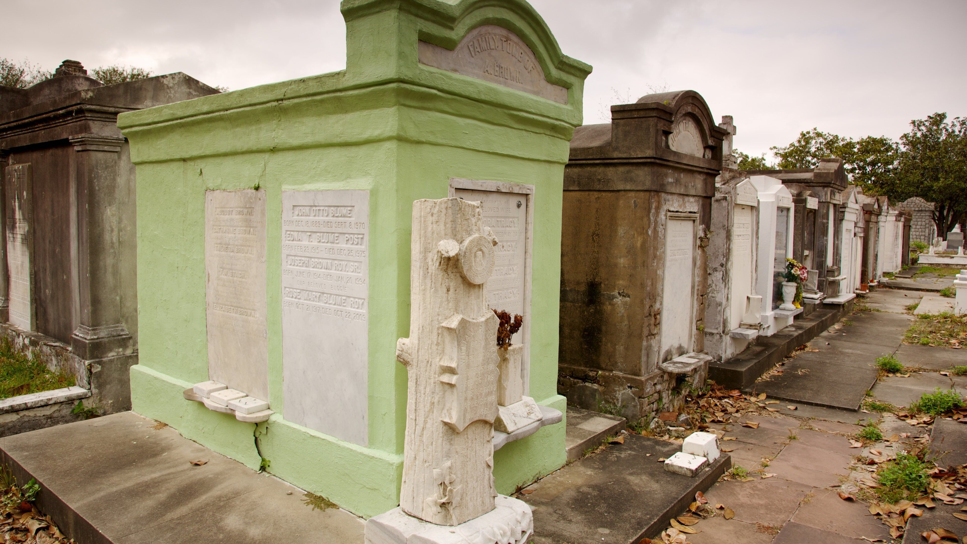 Historic tombs and unique architecture of Lafayette Cemetery in New Orleans, Louisiana during the overcast afternoon