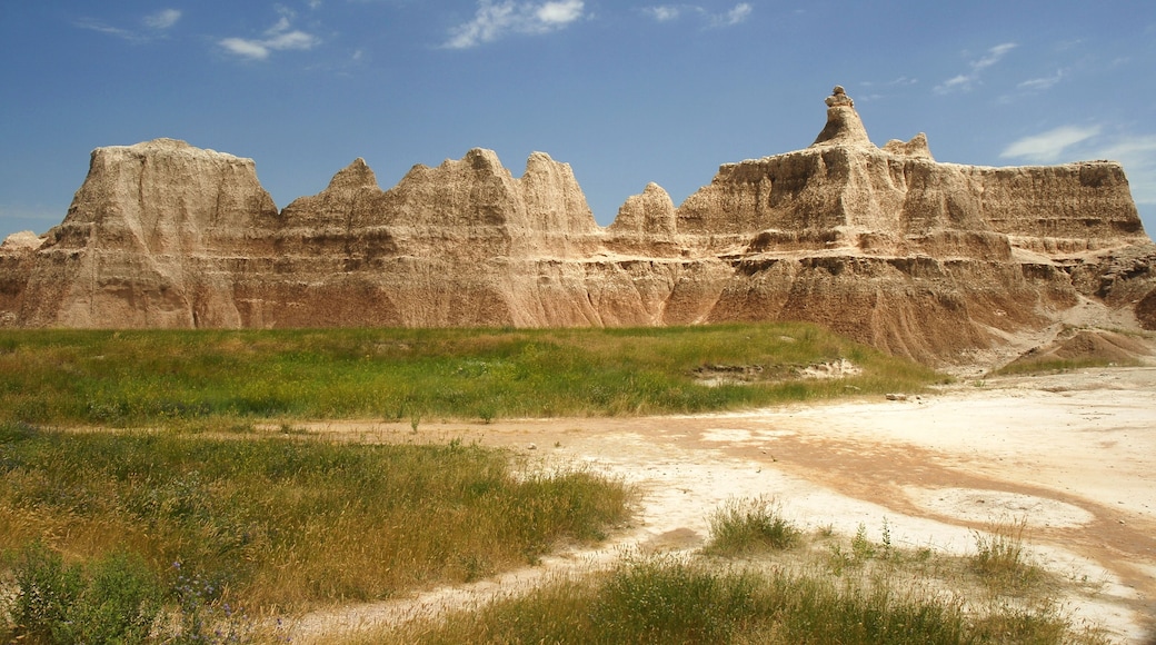The Wall from the northeast entrance, Badlands national park, NP