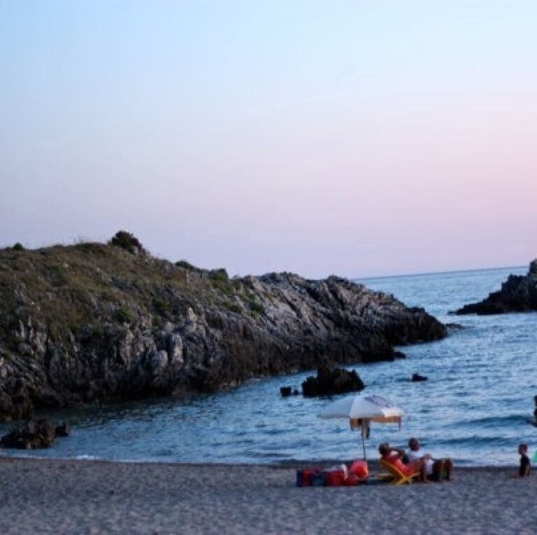 Here is where the sand beaches of Ascea end and the rocks and cliffs start. Jump in the water and swim around the cliffs and you will find an untouched marine environment into blue waters. Swim and dive!