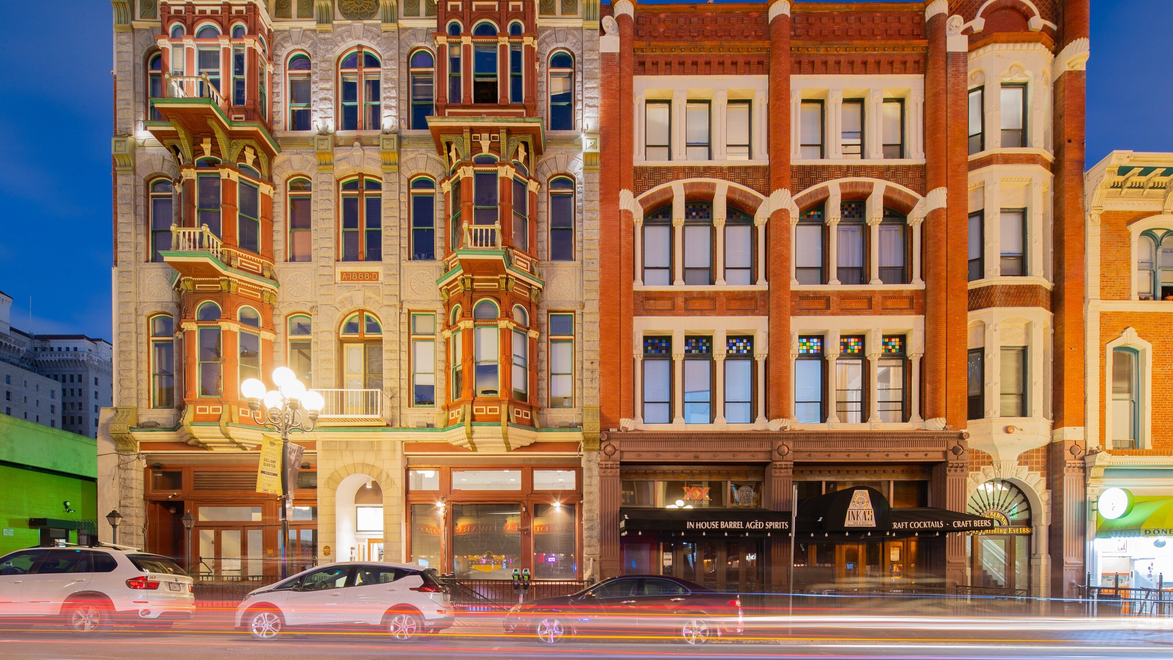 Gaslamp Quarter which includes a city and night scenes