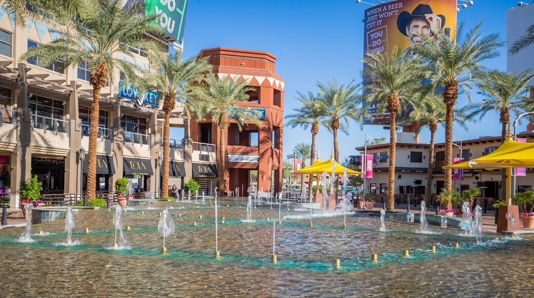 Westgate Entertainment District which includes signage and a fountain