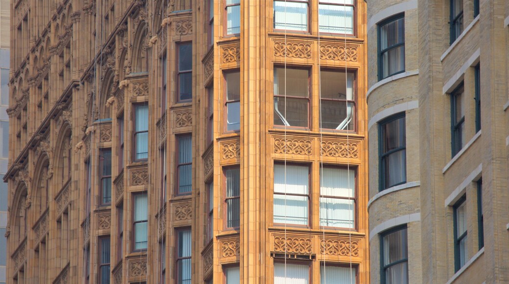 Printer\'s Row showing heritage architecture and a city