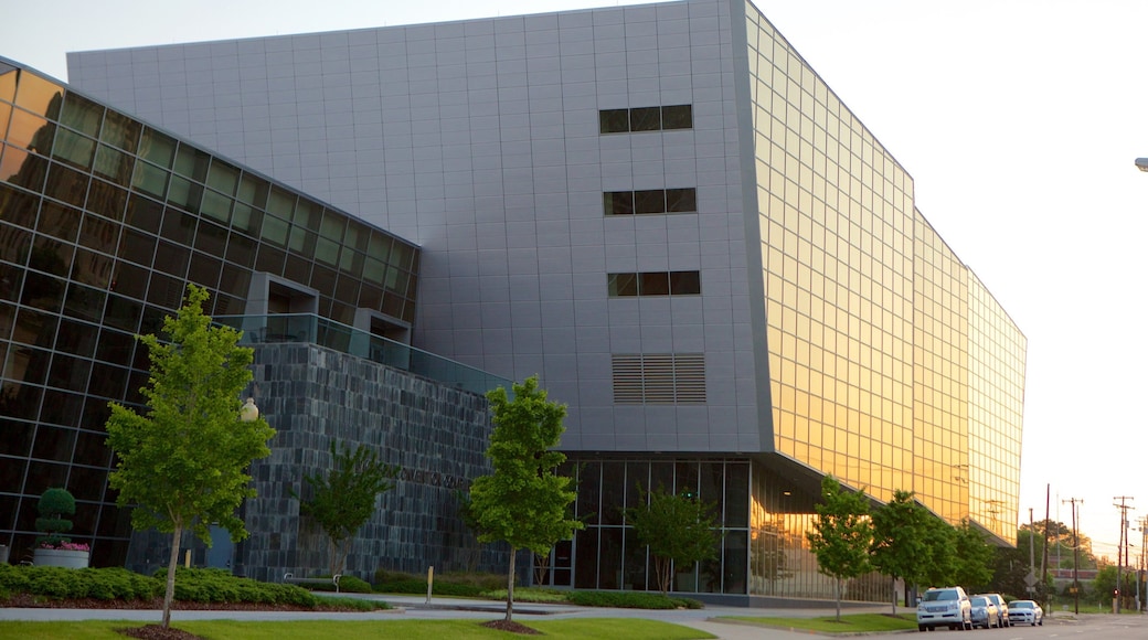 Jackson Convention Complex ofreciendo arquitectura moderna y un edificio administrativo