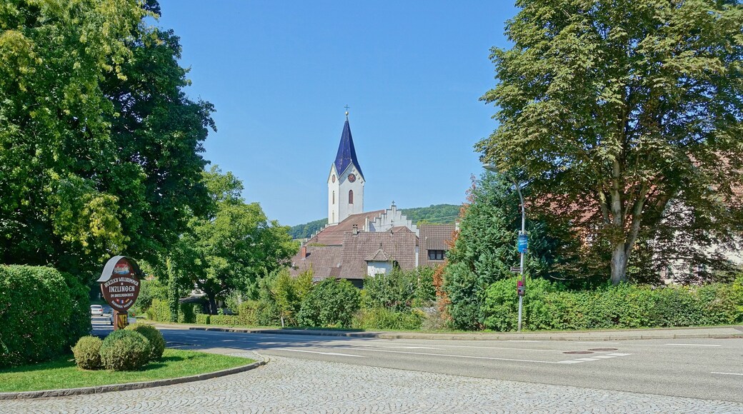 Kirchturm von St Peter und Paul