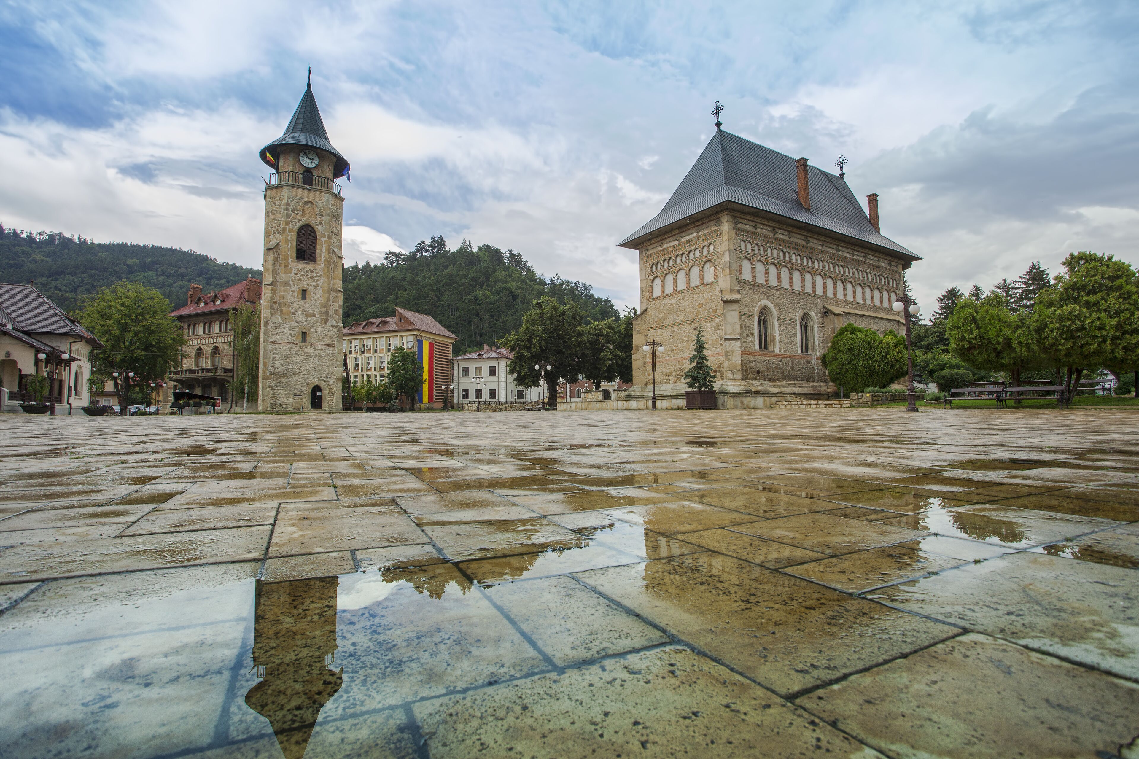 ピアトラ ネアムツ