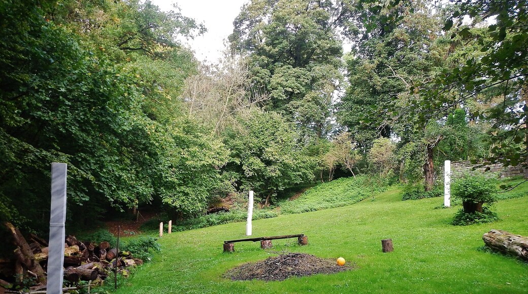Rotraud Hofmann, Stufenstele bei dem Museums Radweg, WĂŒrm.Rad.Weg - HeckengĂ€u Natur Nah, Skulpturenweg, Sculptoura, Kunst in der Natur