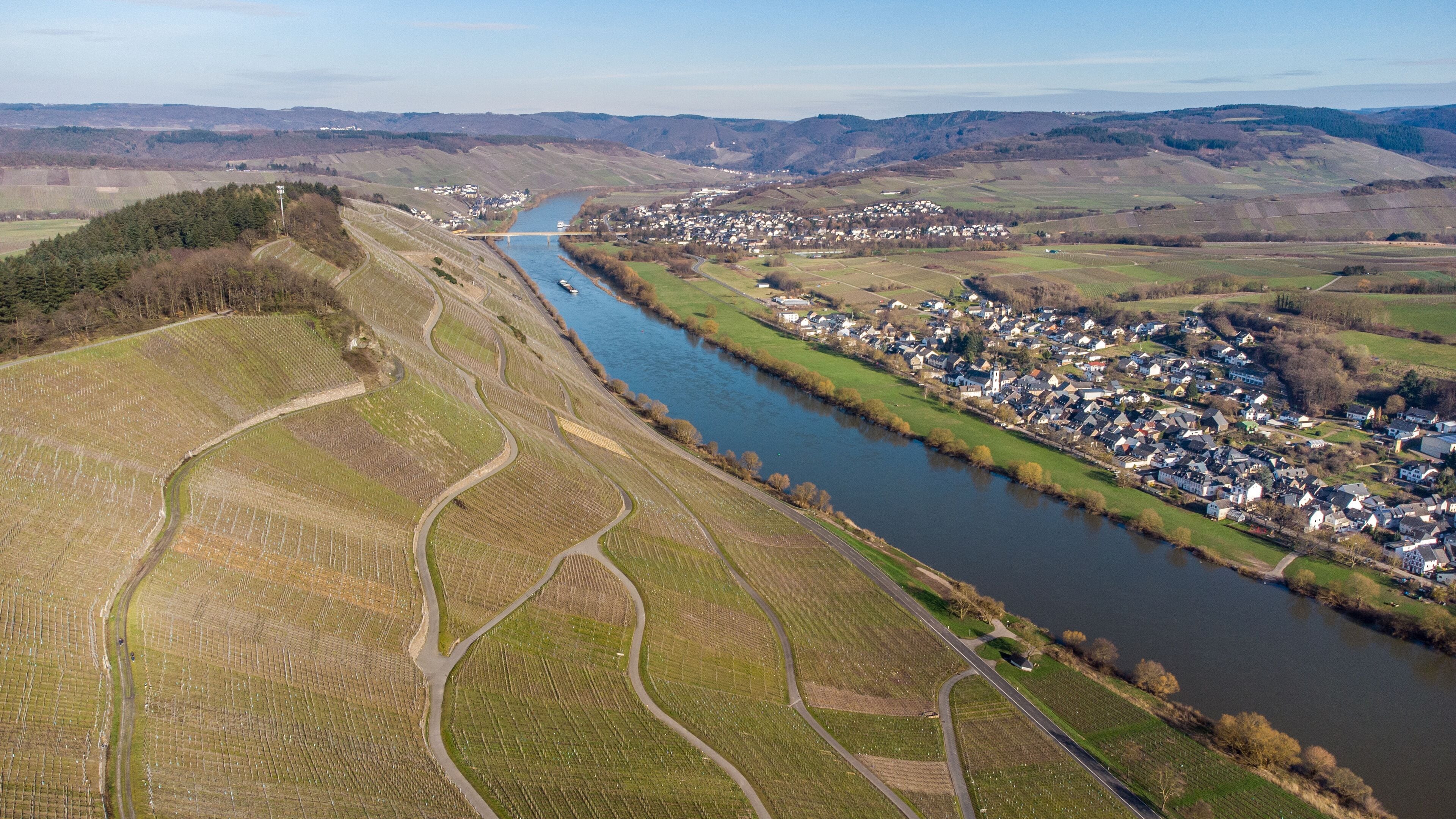 Aerial view of the river Moselle valley and the villages Brauneberg and Muelheim