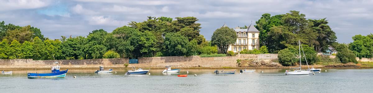Saint-Armel in Brittany, beautiful seascape, with the passage from Sene to Rhuys peninsula