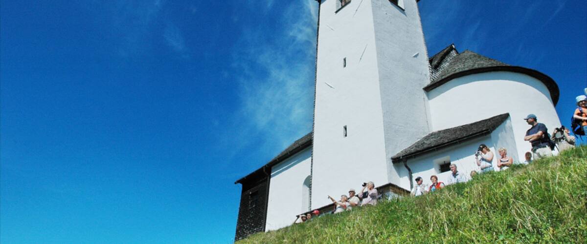 Hopfgarten im Brixental as well as a large group of people