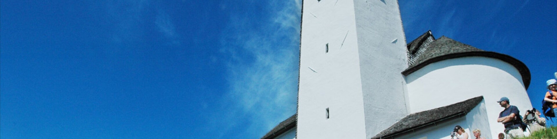 Hopfgarten im Brixental as well as a large group of people