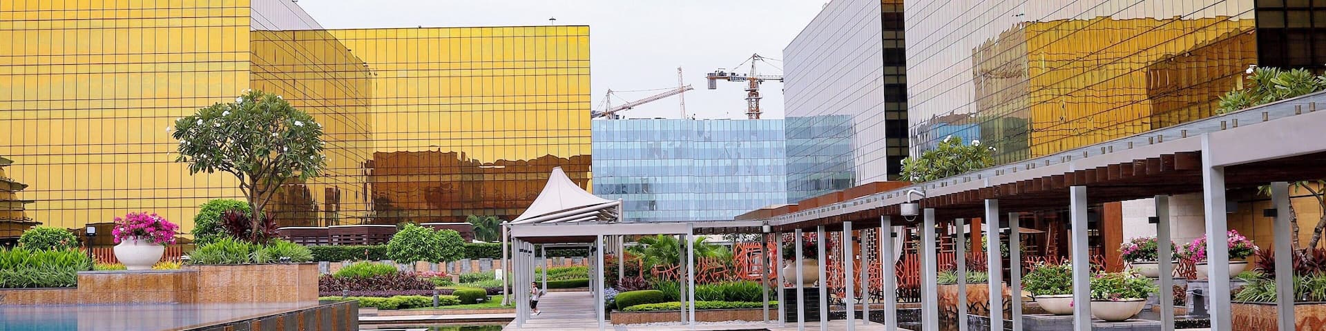 Stayed in this beautiful Hotel for few days while i'm in Manila, Philippines