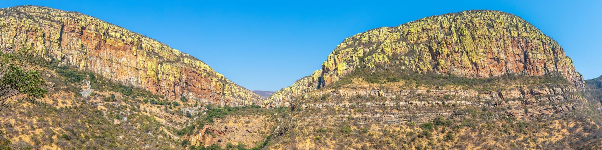 Beautiful rugged mountains at the Abel Erasmus Pass, South Africa.