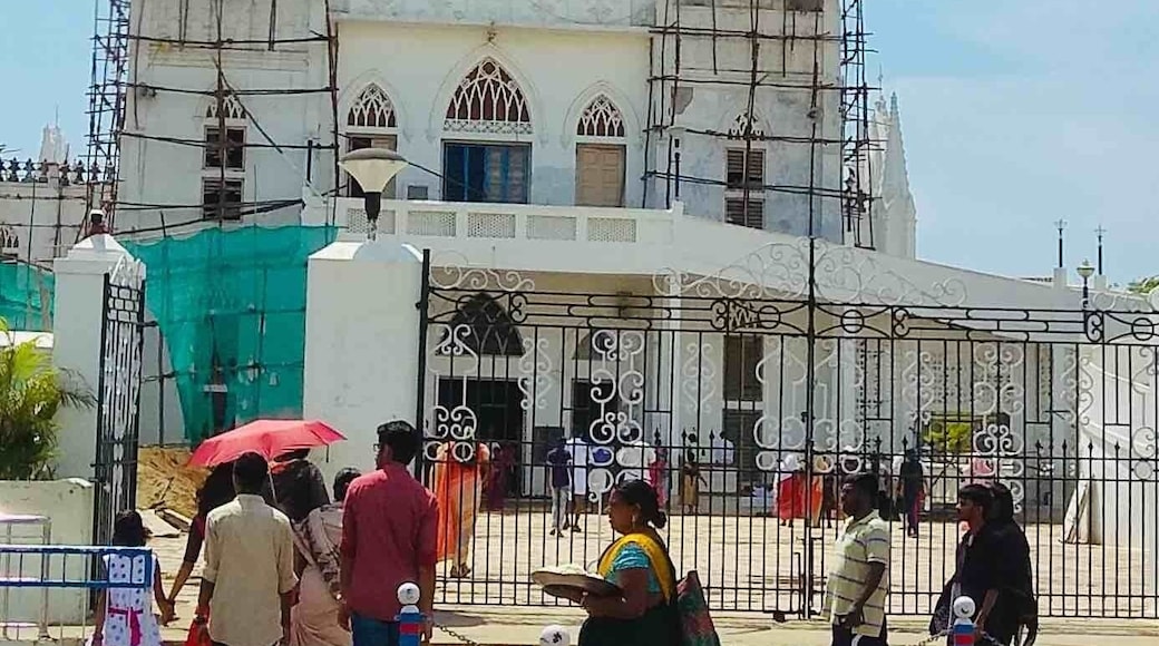 The Basilica of Our Lady of Good Health, also known as Sanctuary of Our Lady of Vailankanni, is a Marian shrine located at the small town of Velankanni in the state of Tamil Nadu in southern India. The Roman Catholic Latin Rite Basilica is devoted to Our Lady of Good Health. Devotion to Our Lady of Good Health of Velankanni can be traced to the mid-16th century and is attributed to three miracles at sites around where the Basilica stands: the apparition of Mary and the Christ Child to a slumbering shepherd boy, the curing of a lame buttermilk vendor, and the rescue of Portuguese sailors from a violent sea storm.#velankanni church#basilica⛪️
