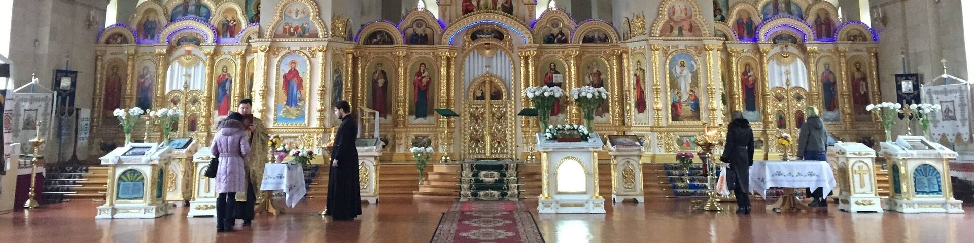 One of the 'plainest' interiors of an Orthodox Church I've ever seen. Still beautiful.