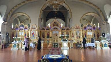 One of the 'plainest' interiors of an Orthodox Church I've ever seen. Still beautiful.