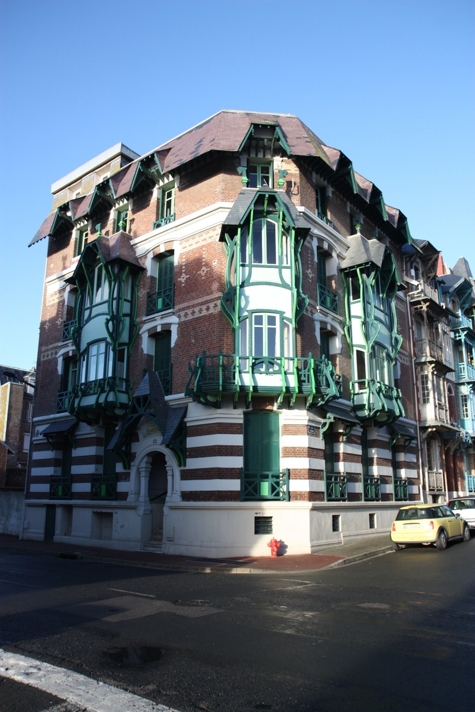 An other original house.