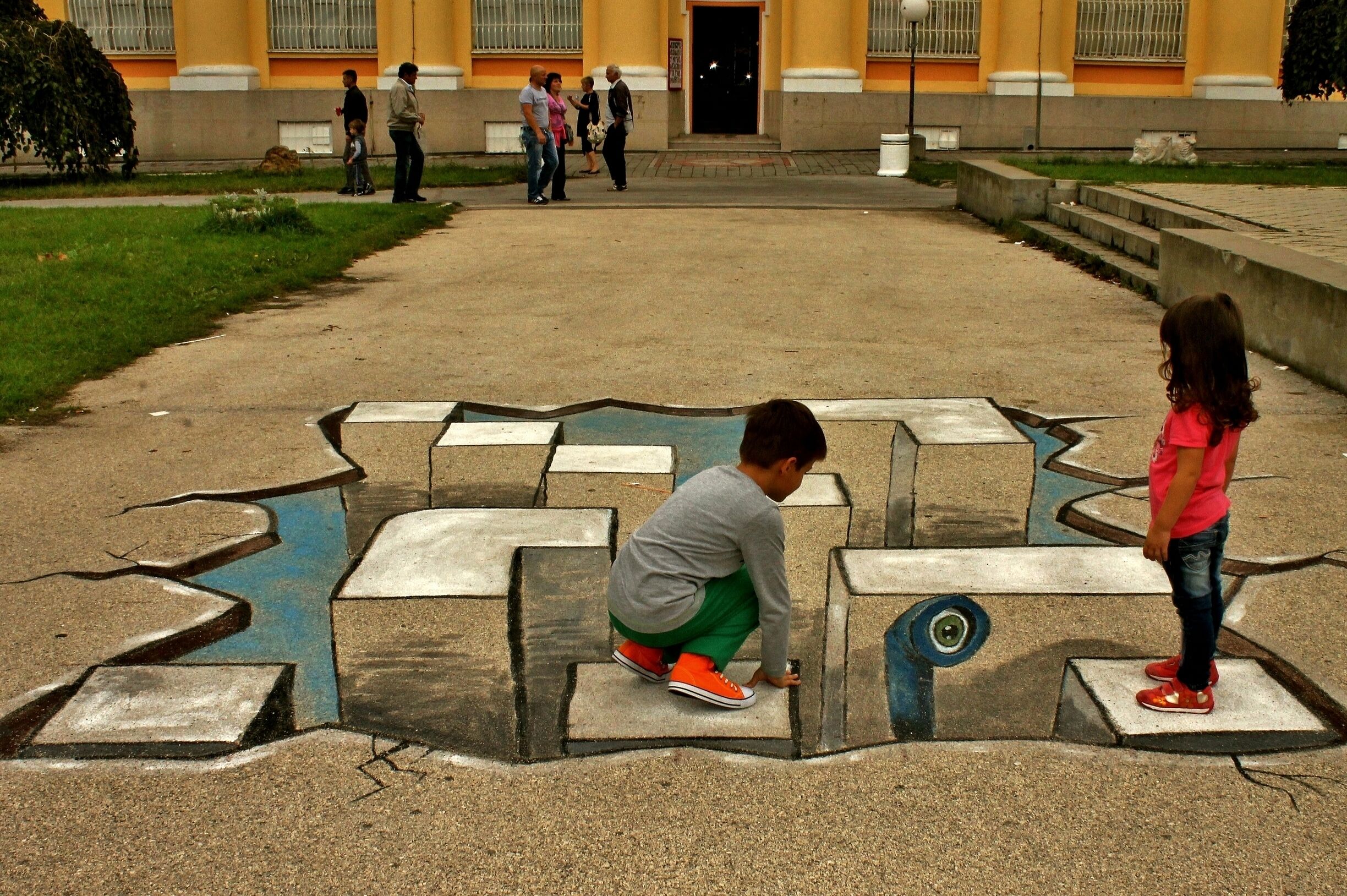 Street 3D art in front of National Museum in Zajecar downtown! My kids love it!
#kidsfun
#Zajecar
#Serbia