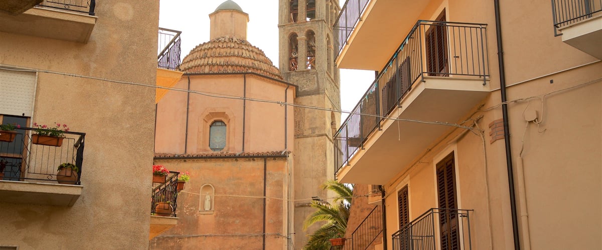 Belmonte Calabro Hotel Guide
