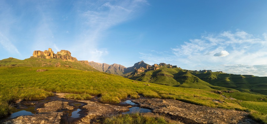 Thin clouds at Garden Castle