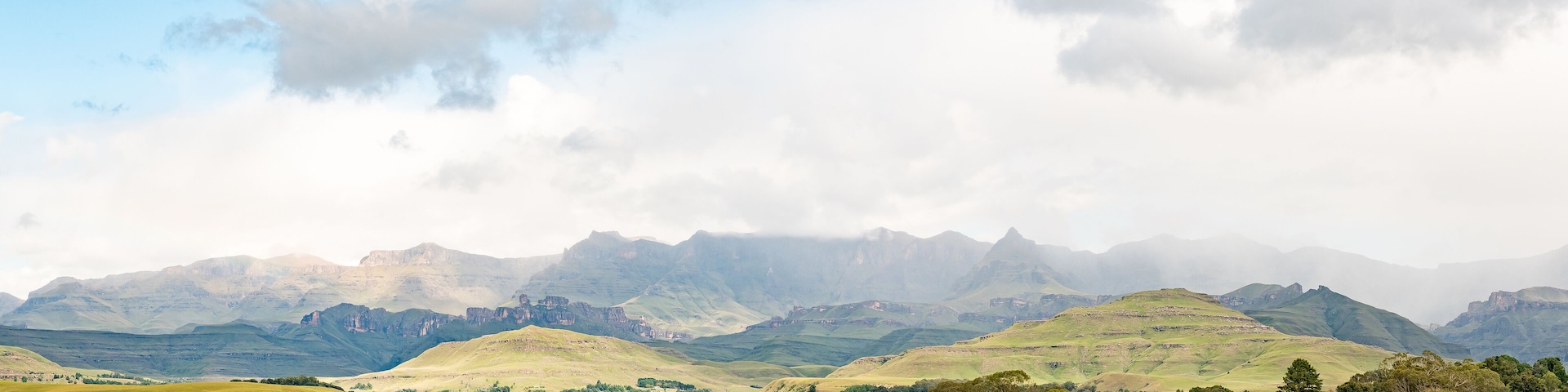 Panoramic view of the Drakensberg at Garden Castle