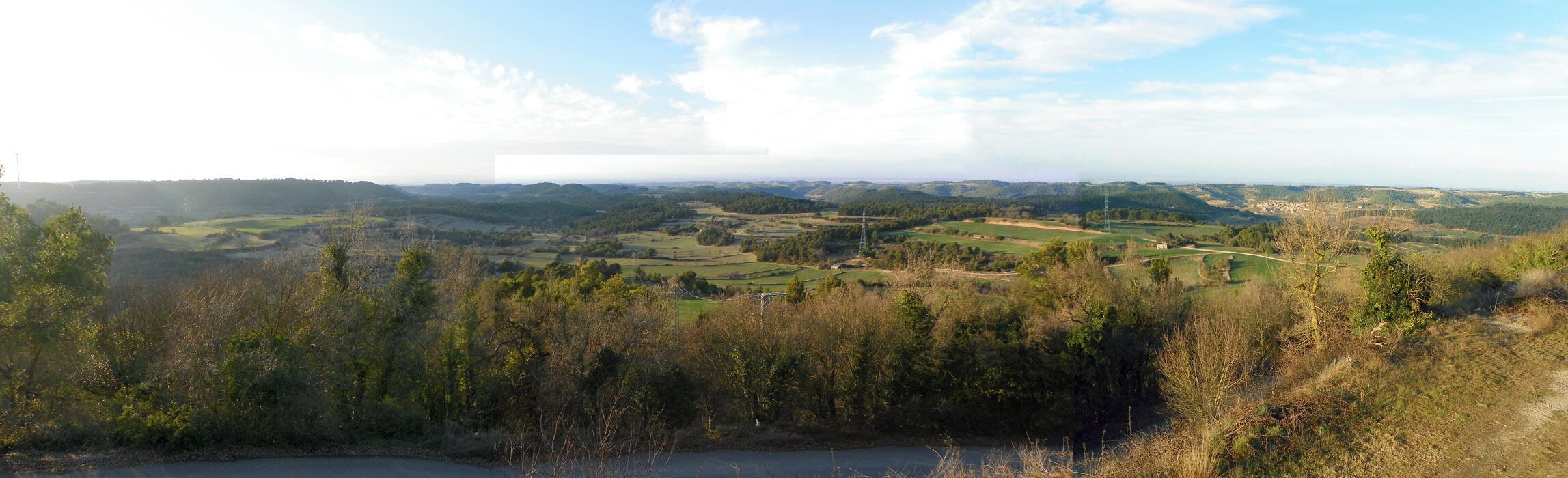 Santuari del Tallat, panorama en direcció nord-oest, sobre l'Urgell