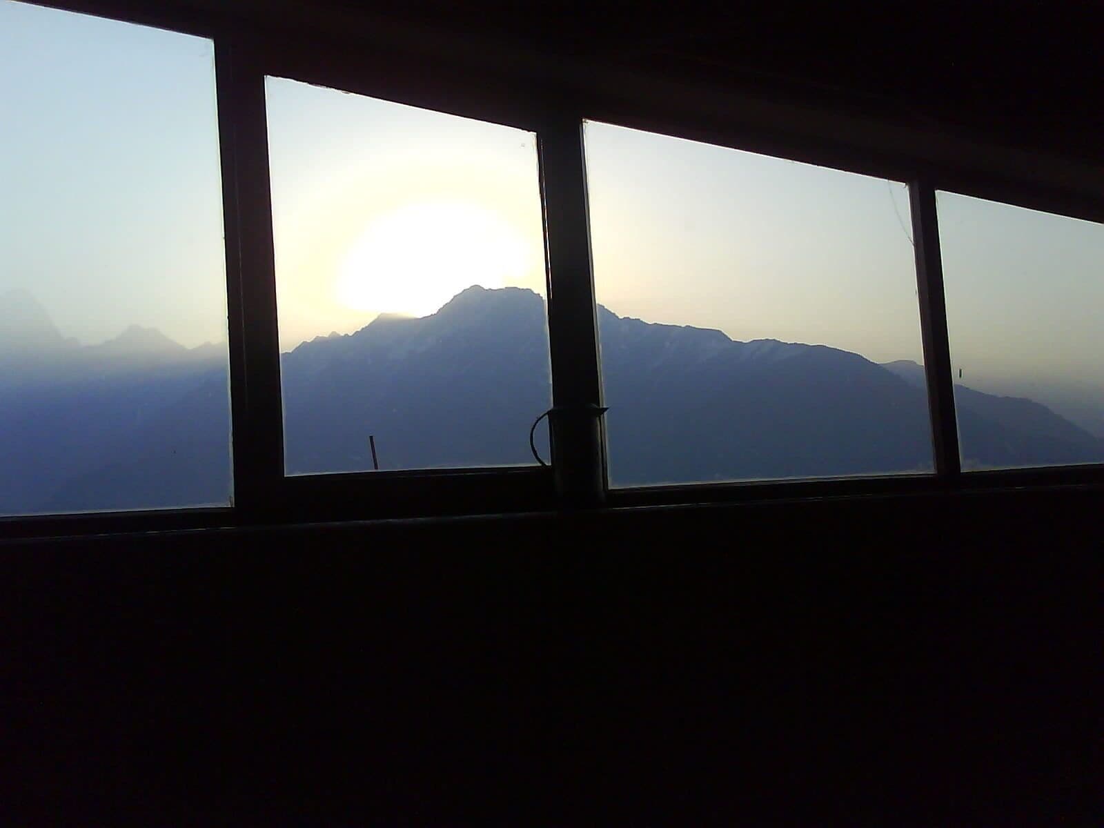 This is one of the best resorts in Uttrakhand... You get to see sun rising behind some of the highest peaks in the Himalayas as you wake up in your bed 