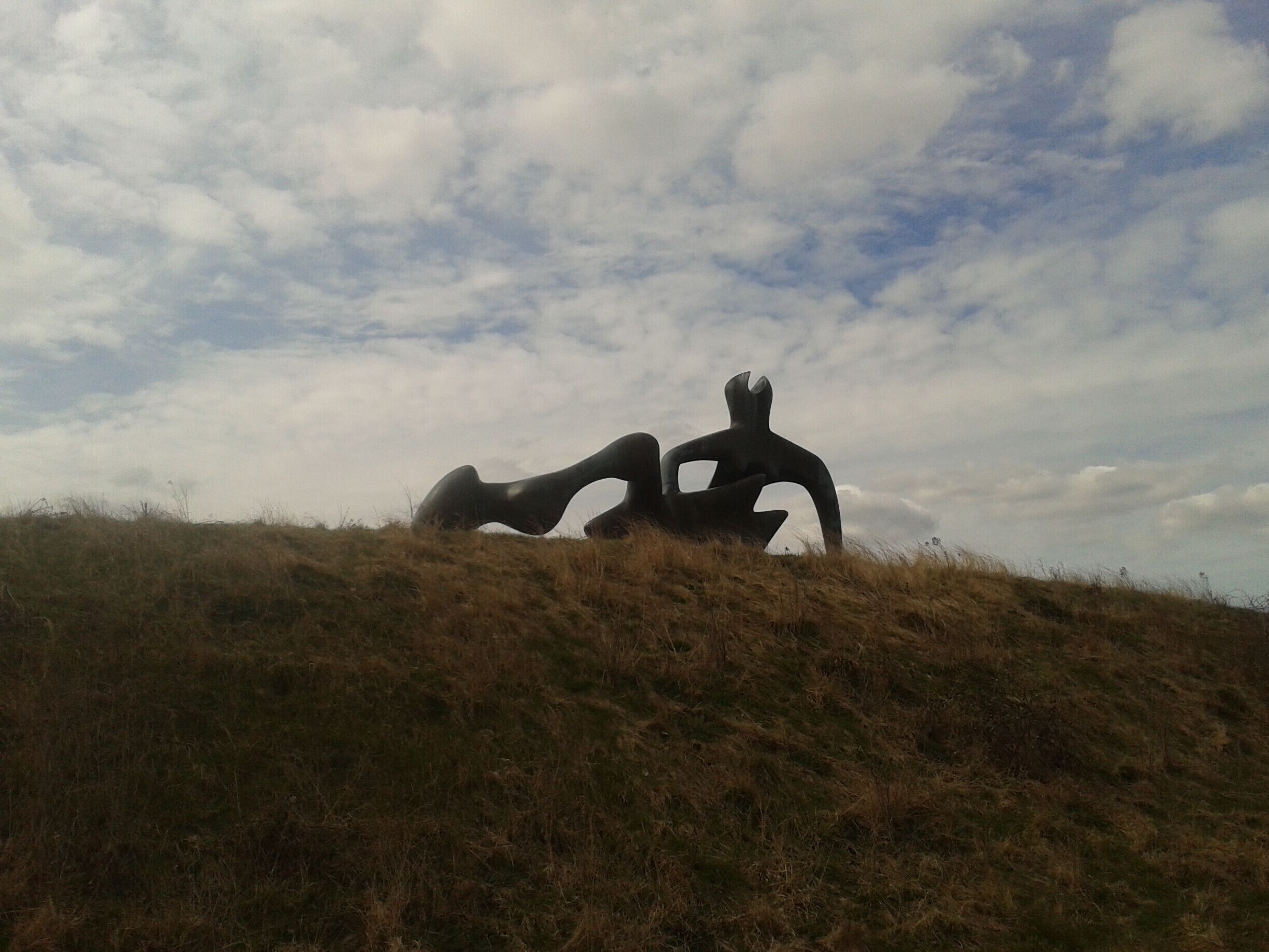 "#Patterns"
Beautiful Henry Moore sculptures in over 70 acres of gardens and countryside. A wonderful place to see and touch these huge sculptures. Go into Henry Moore's Home & Studio's too.  A great day out for all!
https://www.henry-moore.org/visit/henry-moore-studios-gardens