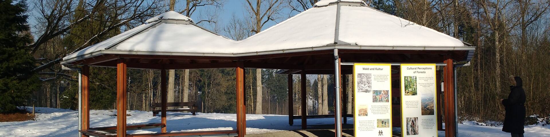 Informationspavillon im Weltwald