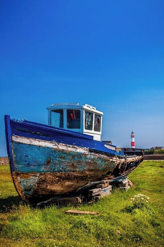 A small, but busy, fishing port, just south of Peterhead in Scotland offers plenty of opportunity for some nautical photography.

#BVSBlue
