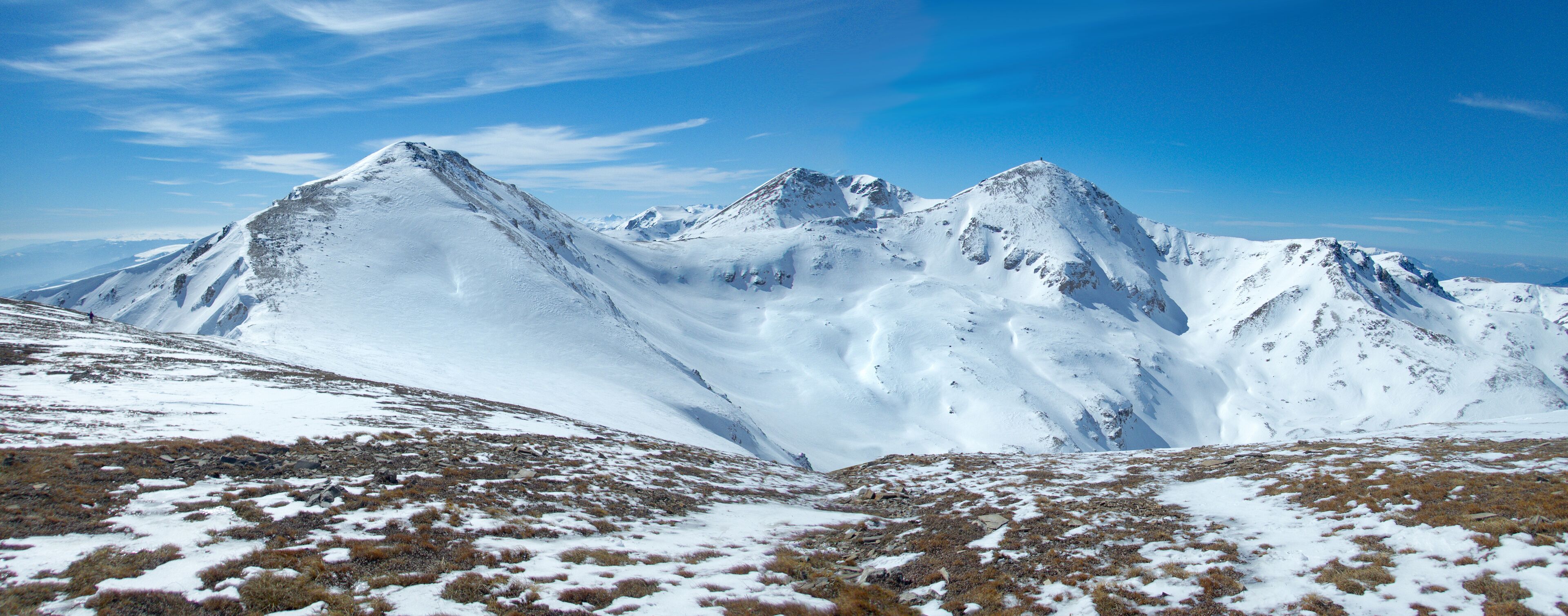 beautiful winter skiins season in sar planina in macedonia