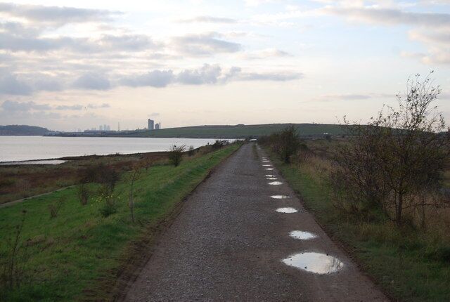Rainham to Purfleet Path. This is section 24 of the London Loop (London Outer Orbital Path). http://www.walklondon.org.uk/section.asp?section=24