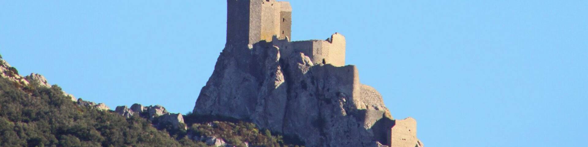 November 2009
Queribus Castle located up in the mountains above Cucignun. It has some great views across the valleys and is worth a visit if your'e nearby.