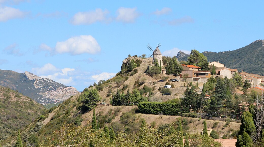 Cucugnan, village languedoc-Roussilon, France