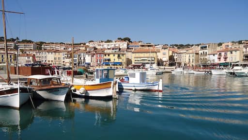 Gorgeous day to go out onto the water in Venelles, France.