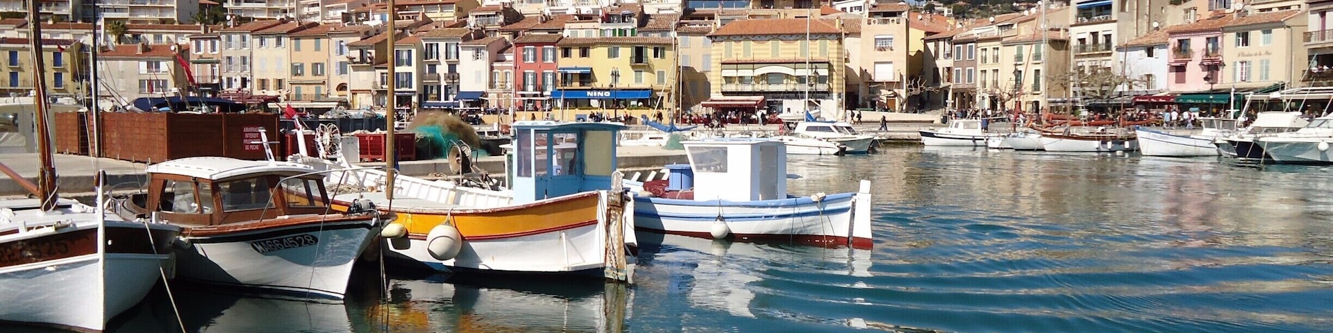 Gorgeous day to go out onto the water in Venelles, France.