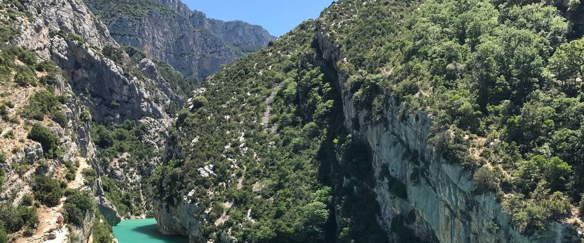 Beautiful, beautiful, beautiful! Gorges du Verdon. Take a kayak or a small boat and enjoy