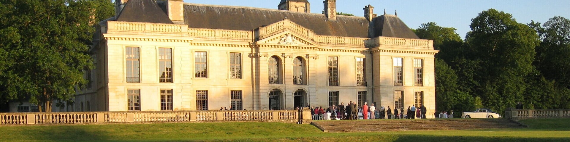 Chateau De Mery-sur-Oise