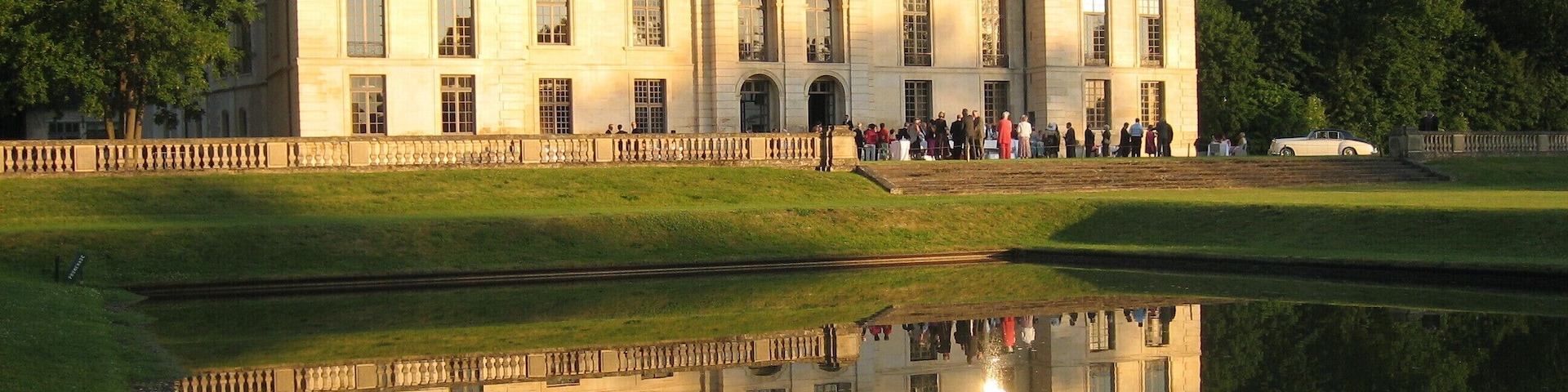 Chateau De Mery-sur-Oise