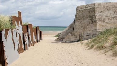 A #beach seems like a fun place to go in early June, until you add 50 lb of gear, a weapon and machine-gun fire spraying out of fortified #bunkers. And that was just the start of the hardships faced by the Canadian troops that came ashore at Courseulles-sur-Mer, #France đ«đ· in 1944!
#LifeAtExpedia