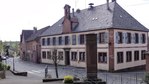 This building is indexed in the Base Mérimée, a database of architectural heritage maintained by the French Ministry of Culture, under the reference IA67009725 .