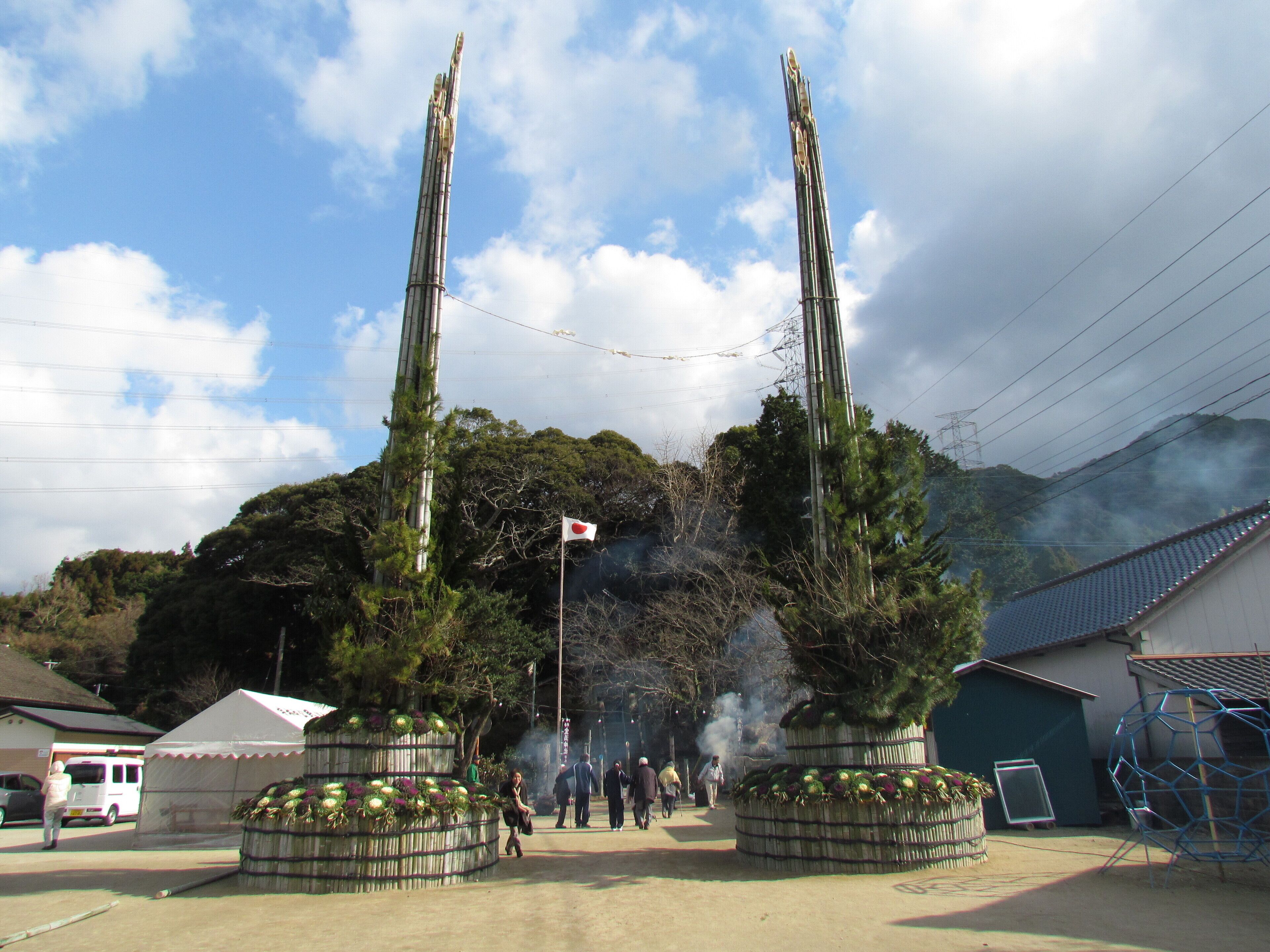 宝満神社大門松