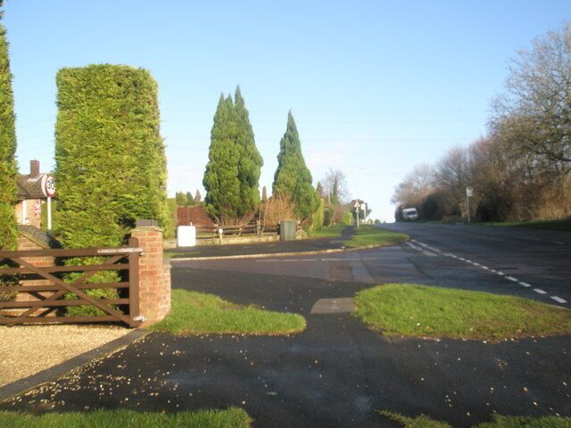Approaching the junction of Viking Way and London Road